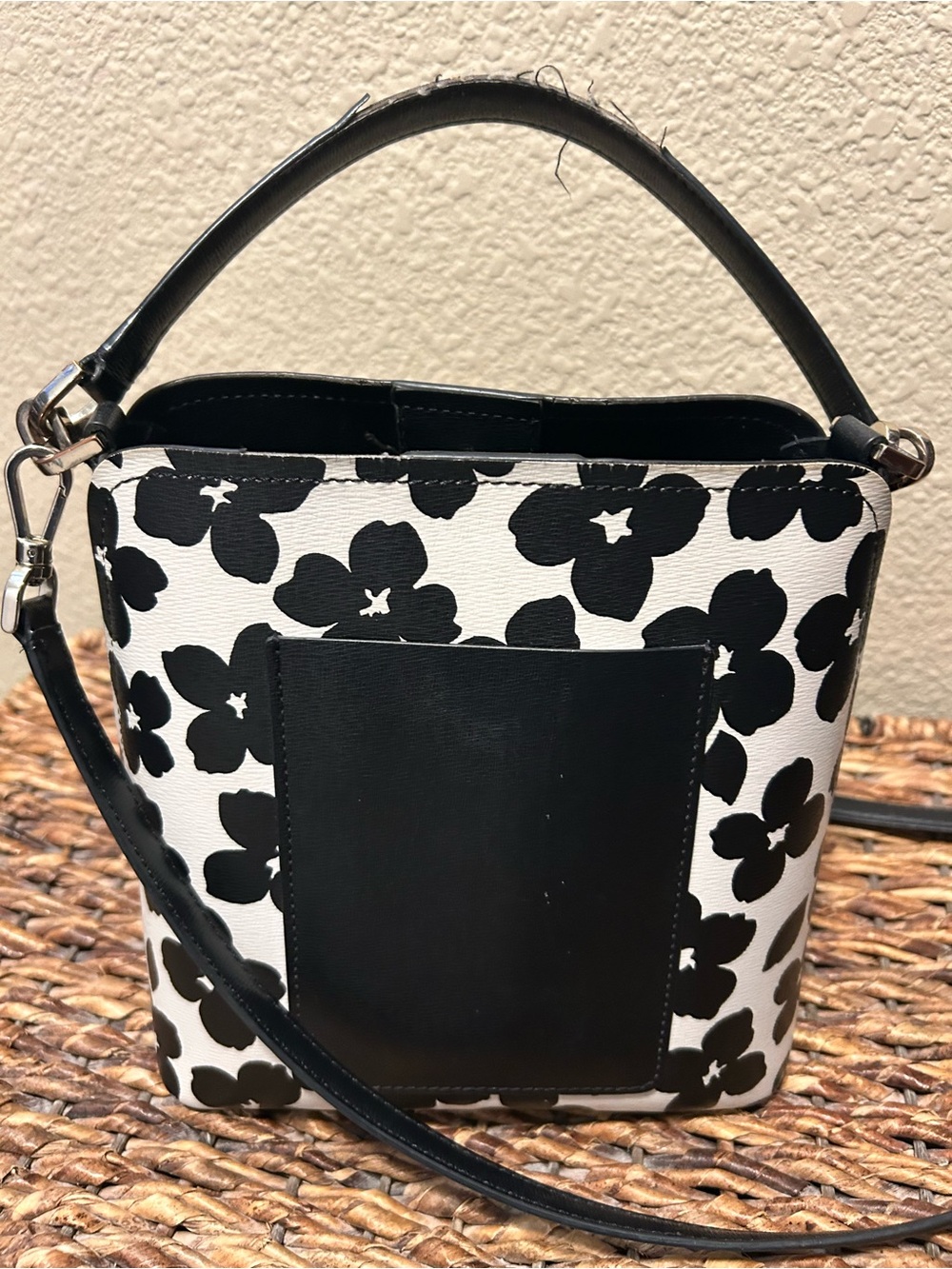 kate spade Black & White Floral Crossbody Purse - Picture 2 of 8